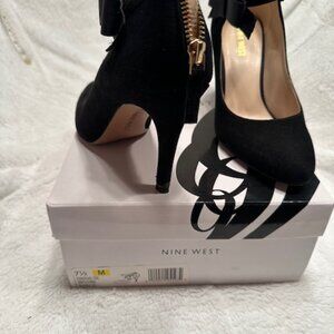 Black Nine West Pumps